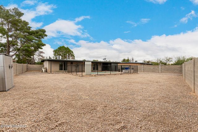 4030 S Knotty Pine Place, Tucson, AZ 85730