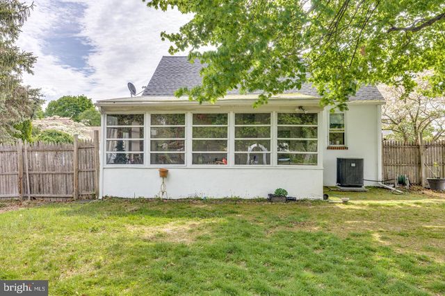 319 PINE ST, Williamstown, NJ 08094