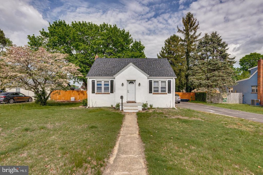 319 PINE ST, Williamstown, NJ 08094