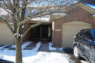 9025 Newport Way 24, Livonia, MI 48150