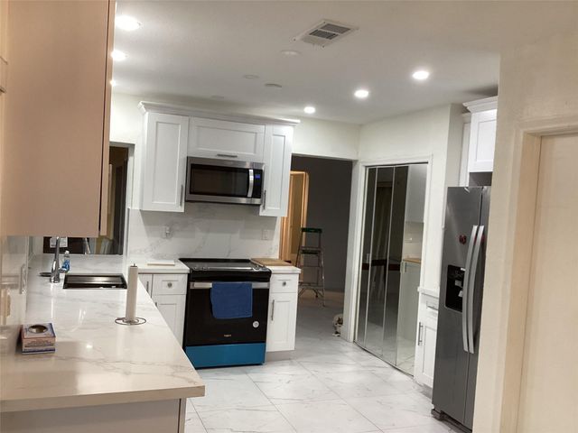 8571 NW 26th Street, Sunrise, FL 33322