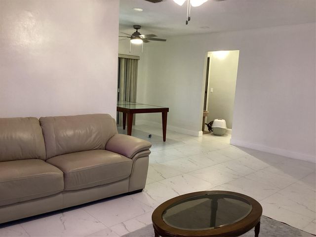 8571 NW 26th Street, Sunrise, FL 33322