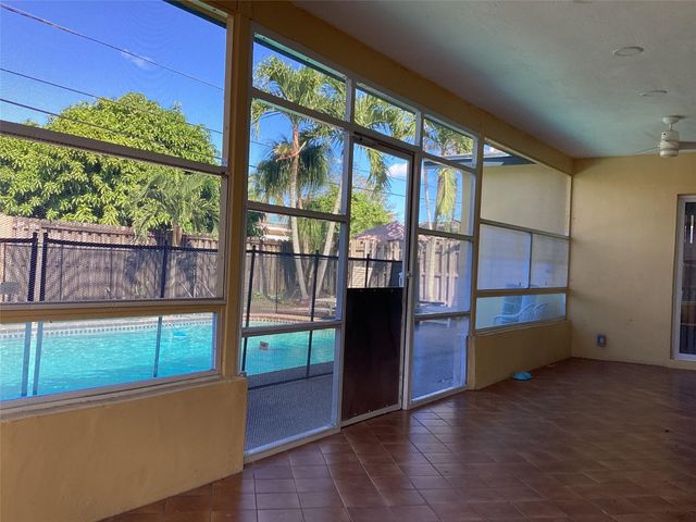 8571 NW 26th Street, Sunrise, FL 33322