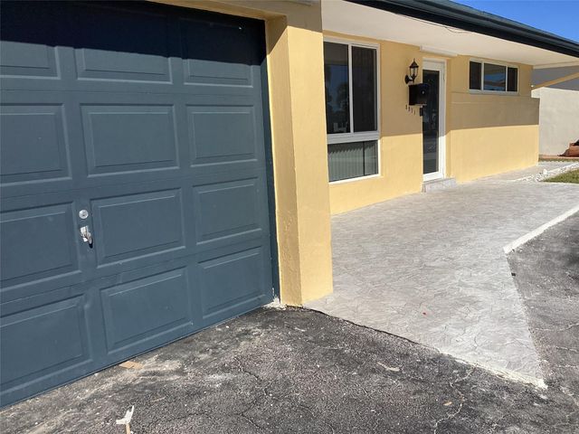 8571 NW 26th Street, Sunrise, FL 33322