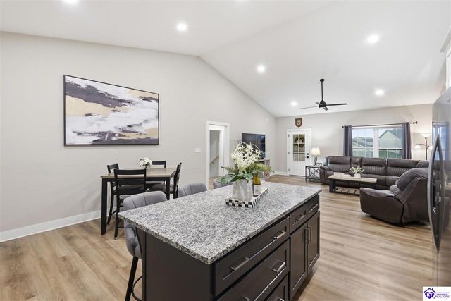 305 Summit Creek Drive, Elizabethtown, KY 42701