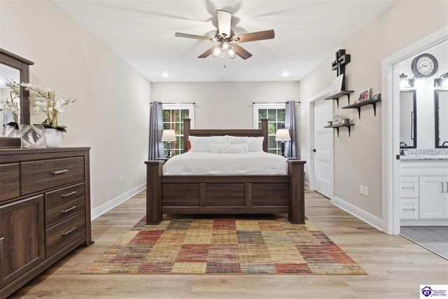305 Summit Creek Drive, Elizabethtown, KY 42701