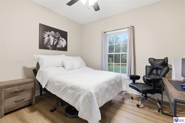 305 Summit Creek Drive, Elizabethtown, KY 42701