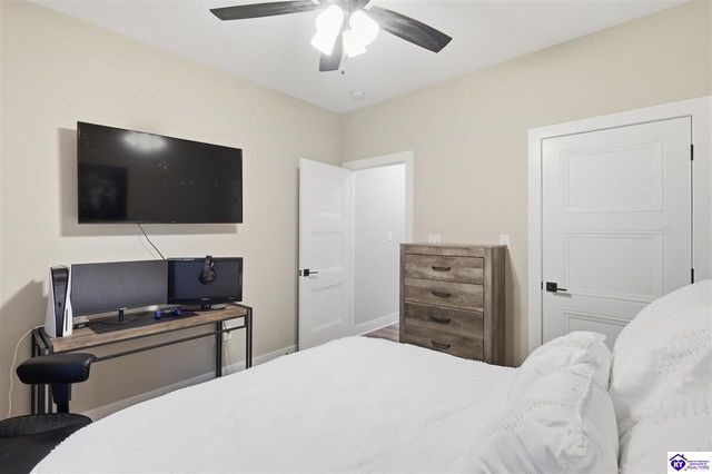 305 Summit Creek Drive, Elizabethtown, KY 42701