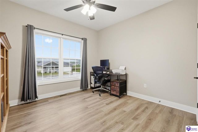 305 Summit Creek Drive, Elizabethtown, KY 42701