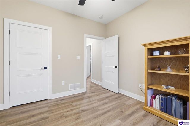 305 Summit Creek Drive, Elizabethtown, KY 42701