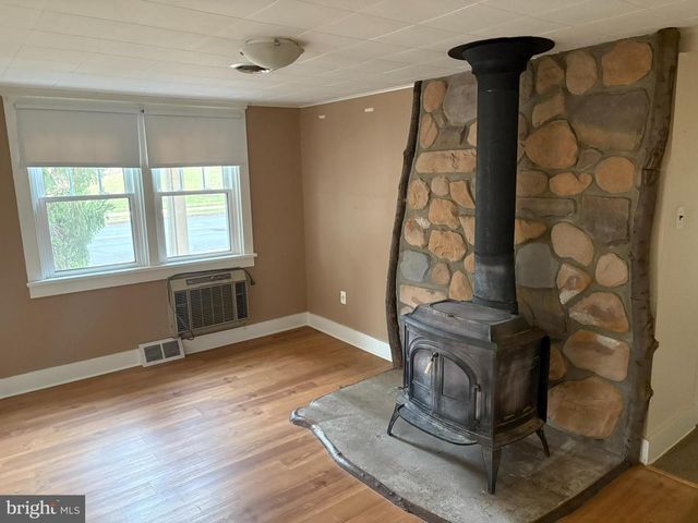 3842 OLD EASTON RD, Doylestown, PA 18902