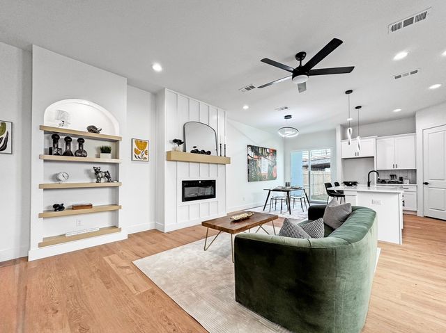 2419 Merlin Street, Dallas, TX 75215