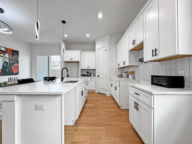 2419 Merlin Street, Dallas, TX 75215