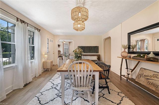 55 Brogden LN, Hampton, VA 23666