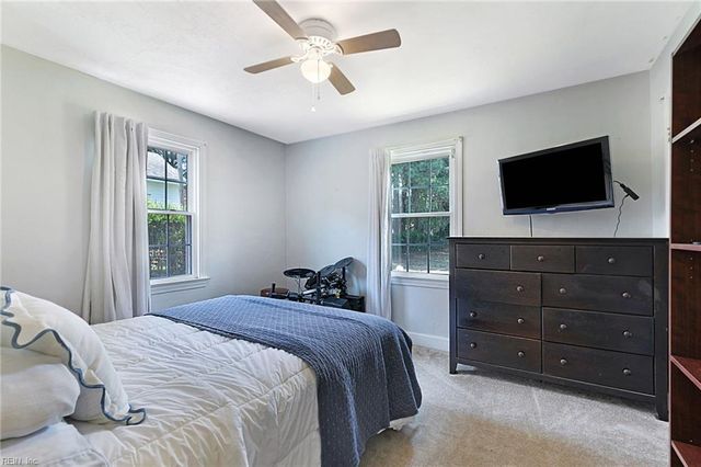 55 Brogden LN, Hampton, VA 23666