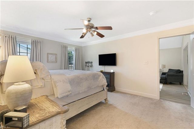 55 Brogden LN, Hampton, VA 23666