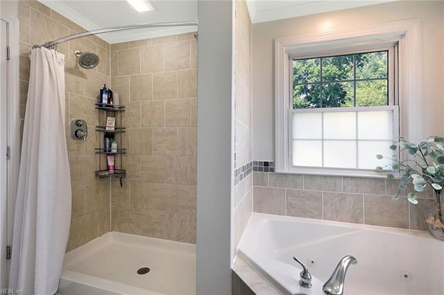 55 Brogden LN, Hampton, VA 23666