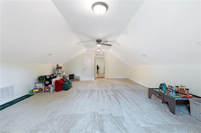 55 Brogden LN, Hampton, VA 23666