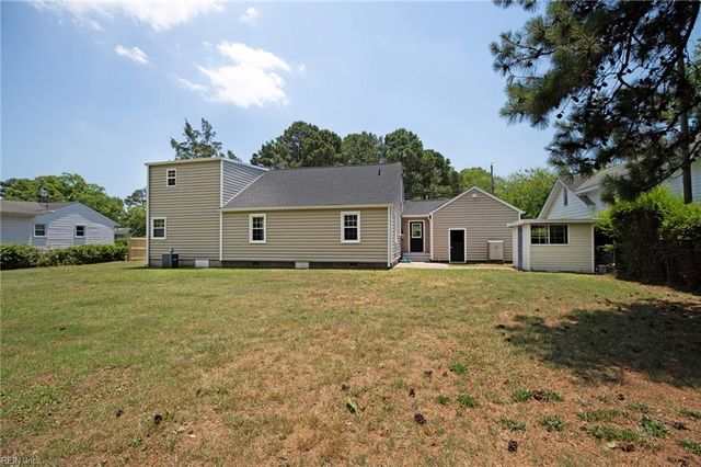 55 Brogden LN, Hampton, VA 23666