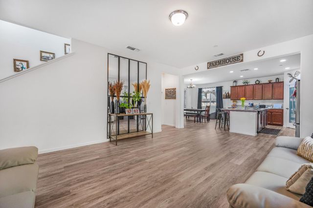 7430 E Cornell Avenue, Fresno, CA 93737