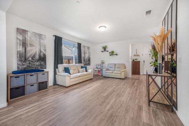 7430 E Cornell Avenue, Fresno, CA 93737