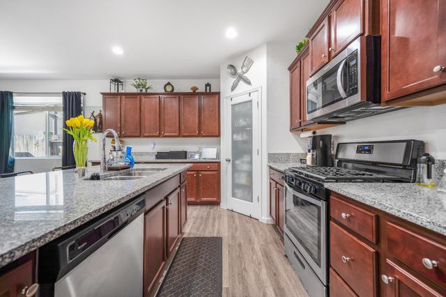 7430 E Cornell Avenue, Fresno, CA 93737