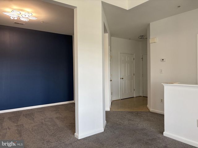 594 HOPKINS LANDING DR, Essex, MD 21221