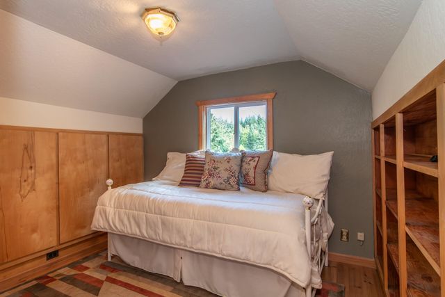 5339 Hardscrabble Road, Drain, OR 97435