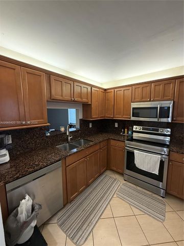 7901 Southgate Blvd C6, North Lauderdale, FL 33068