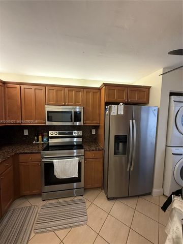 7901 Southgate Blvd C6, North Lauderdale, FL 33068