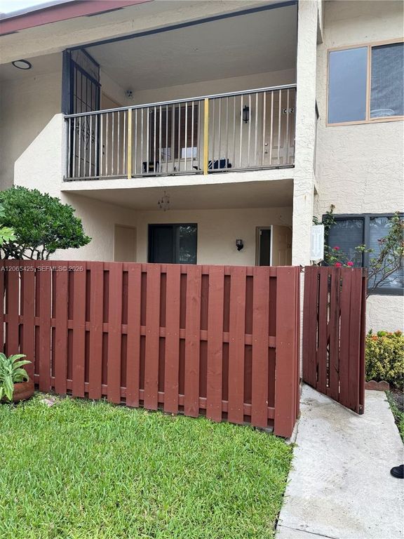 7901 Southgate Blvd C6, North Lauderdale, FL 33068