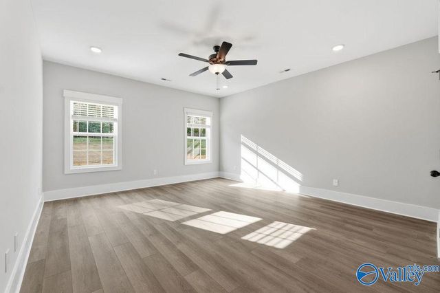 823 Ronnie Drive, Hartselle, AL 35640