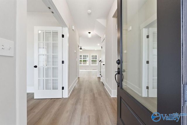 823 Ronnie Drive, Hartselle, AL 35640