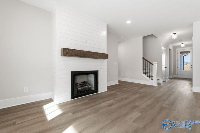 823 Ronnie Drive, Hartselle, AL 35640