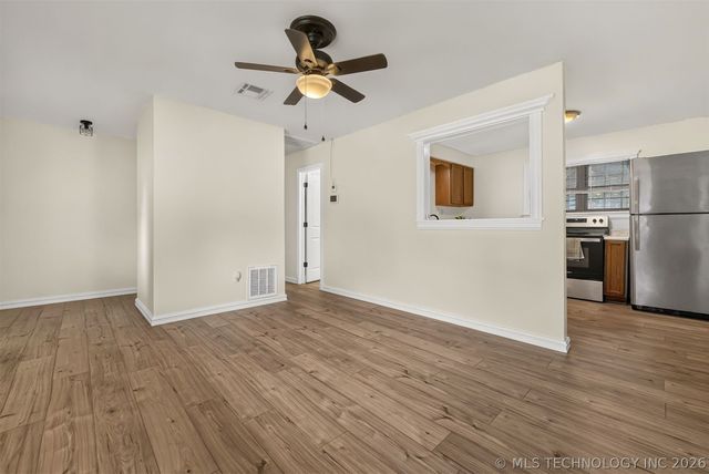 322 E Maple Street, Skiatook, OK 74070