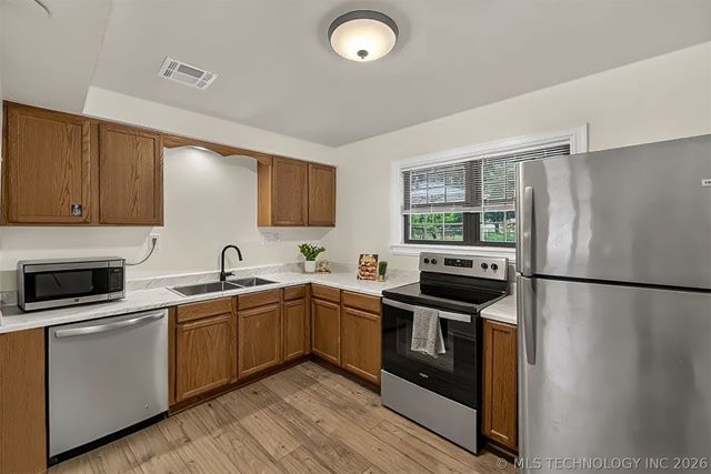 322 E Maple Street, Skiatook, OK 74070