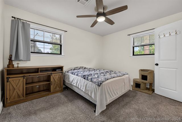 322 E Maple Street, Skiatook, OK 74070