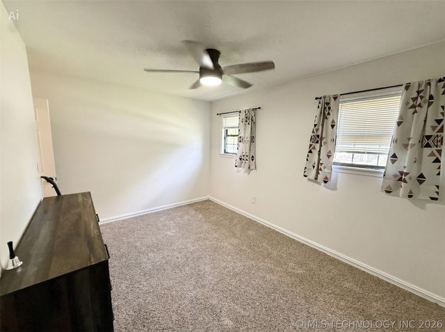 322 E Maple Street, Skiatook, OK 74070
