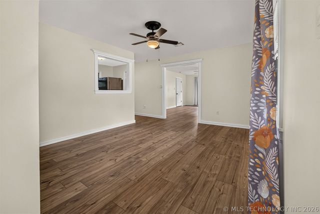 322 E Maple Street, Skiatook, OK 74070