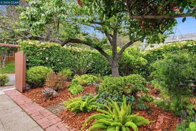 3758 Patterson Ave., Oakland, CA 94619