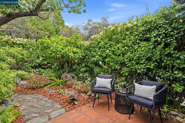 3758 Patterson Ave., Oakland, CA 94619
