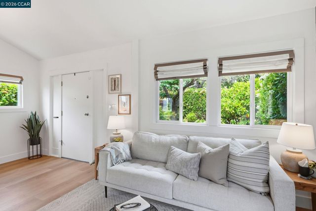 3758 Patterson Ave., Oakland, CA 94619