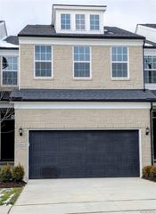 5562 E Spaniel Drive, Ann Arbor, MI 48108