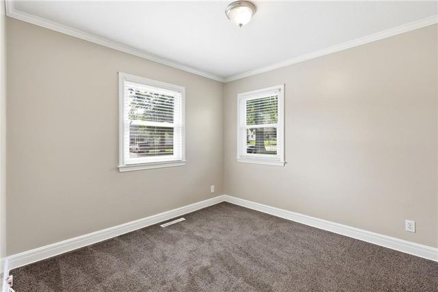 3412 S Crisp Avenue, Independence, MO 64052