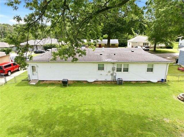 3412 S Crisp Avenue, Independence, MO 64052