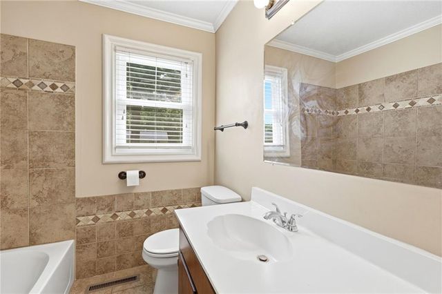 3412 S Crisp Avenue, Independence, MO 64052