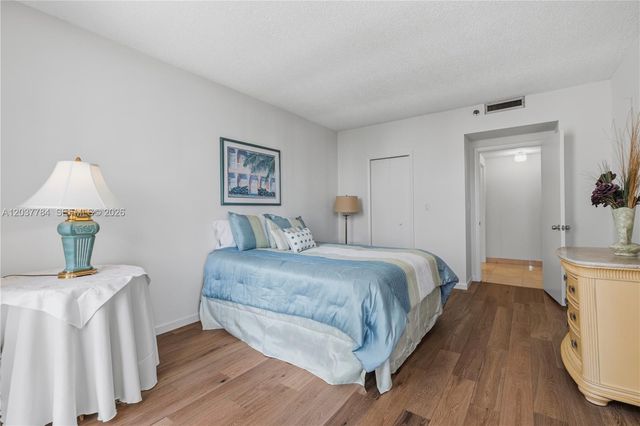 20191 E Country Club Drive 803, Aventura, FL 33180
