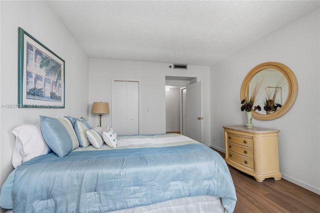 20191 E Country Club Drive 803, Aventura, FL 33180