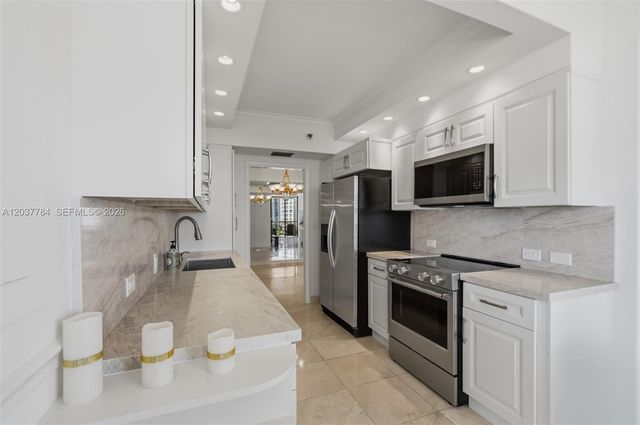 20191 E Country Club Drive 803, Aventura, FL 33180