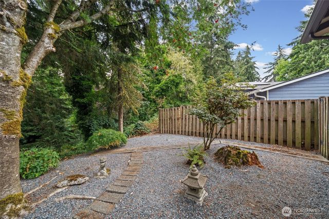 32715 30th Avenue SW, Federal Way, WA 98023